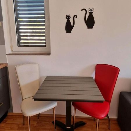 Ferienwohnung Frida Pula Exterior foto
