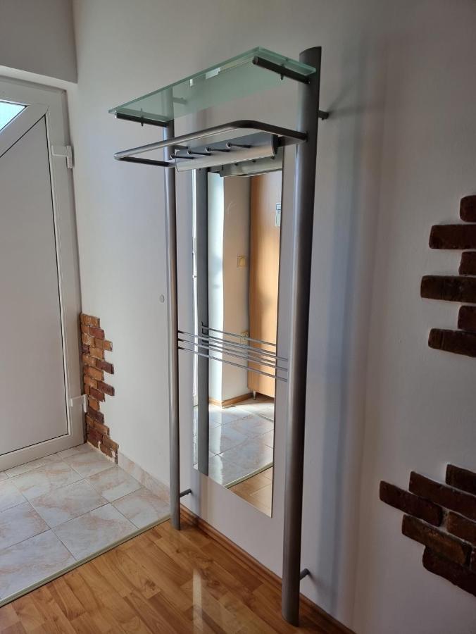 Ferienwohnung Frida Pula Exterior foto